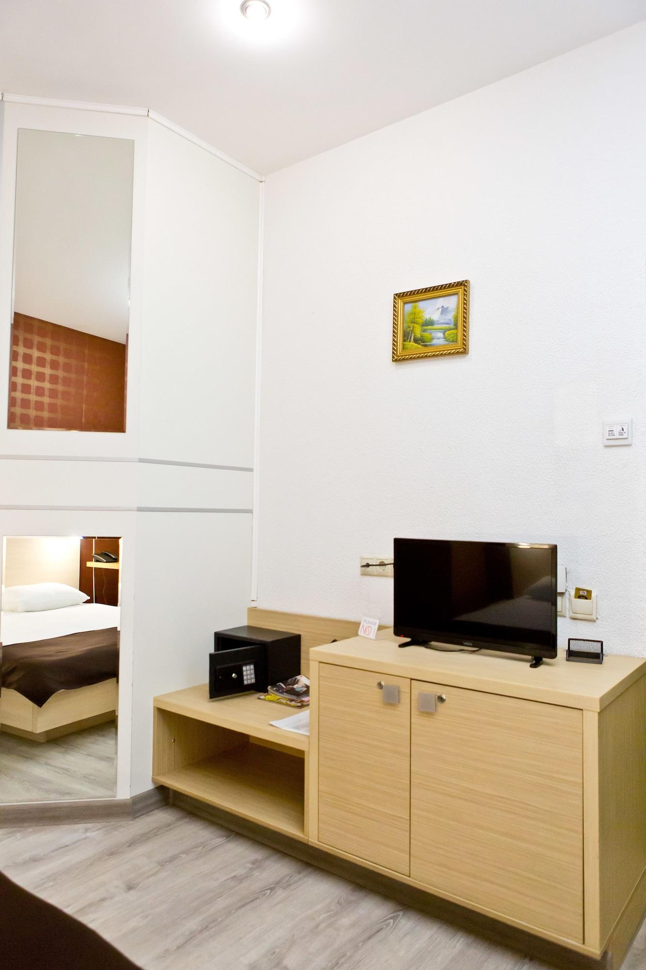 Hotel Olsi Chişinǎu Buitenkant foto
