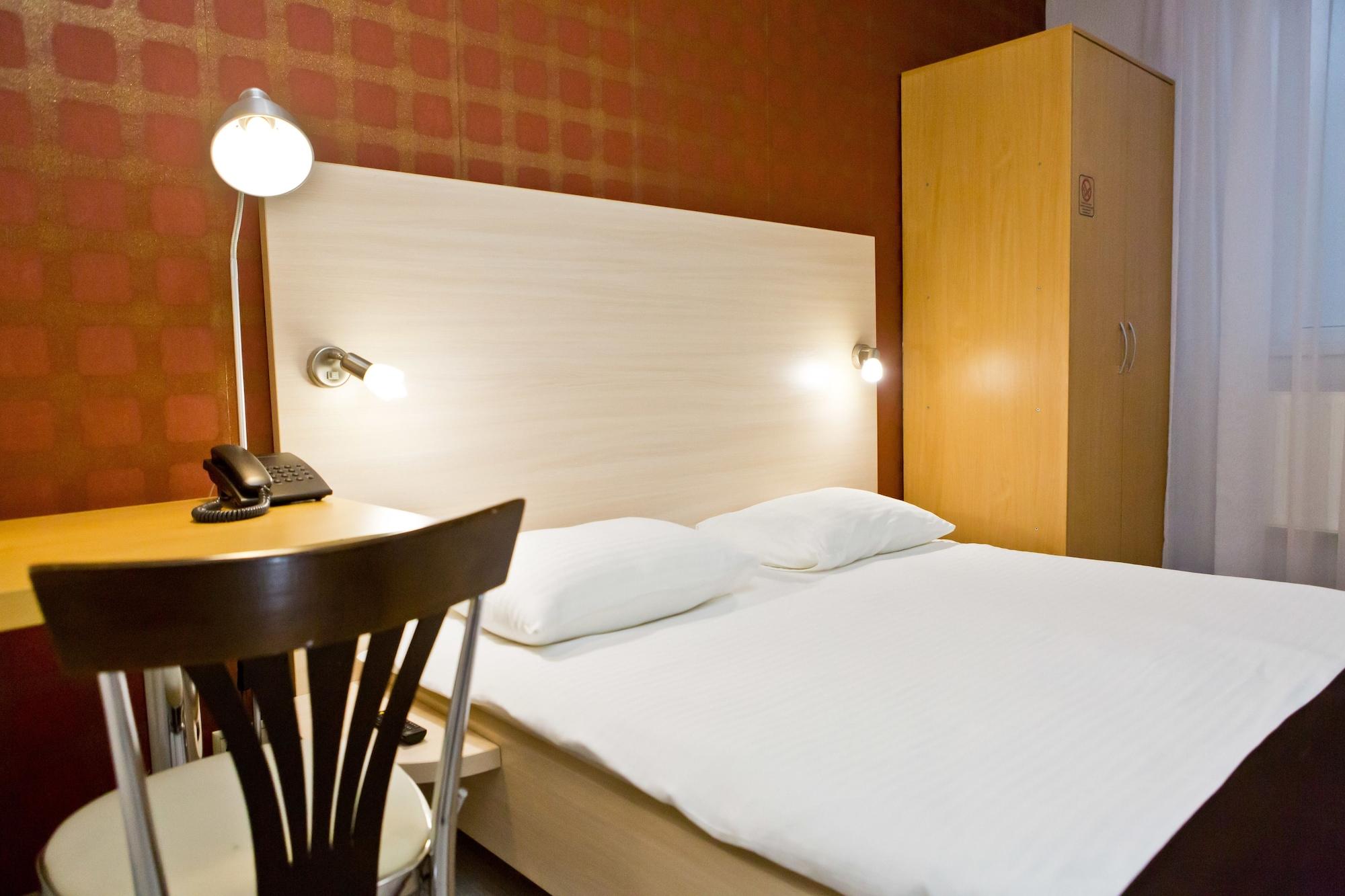 Hotel Olsi Chişinǎu Buitenkant foto