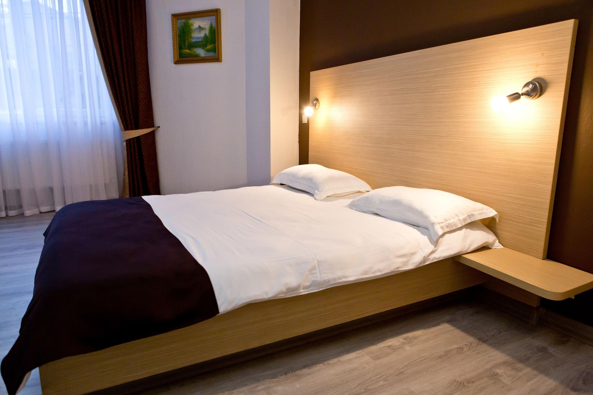 Hotel Olsi Chişinǎu Buitenkant foto